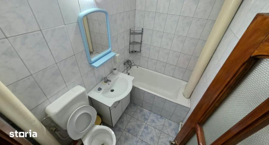 Garsonieră decomandată în Central