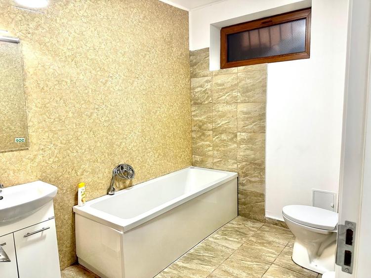 Apartament cu 3 camere semidecomandat, mobilat în Bucureștii Noi