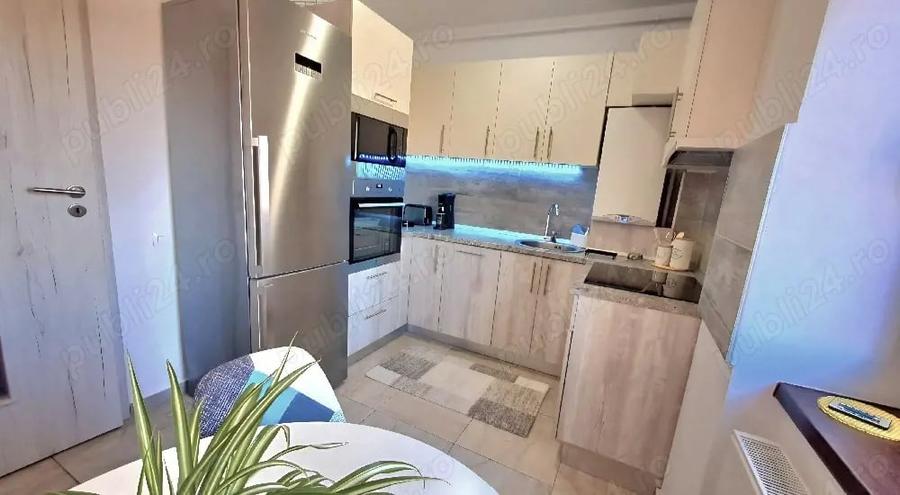 Apartament cu 2 camere decomandat în Tractorul