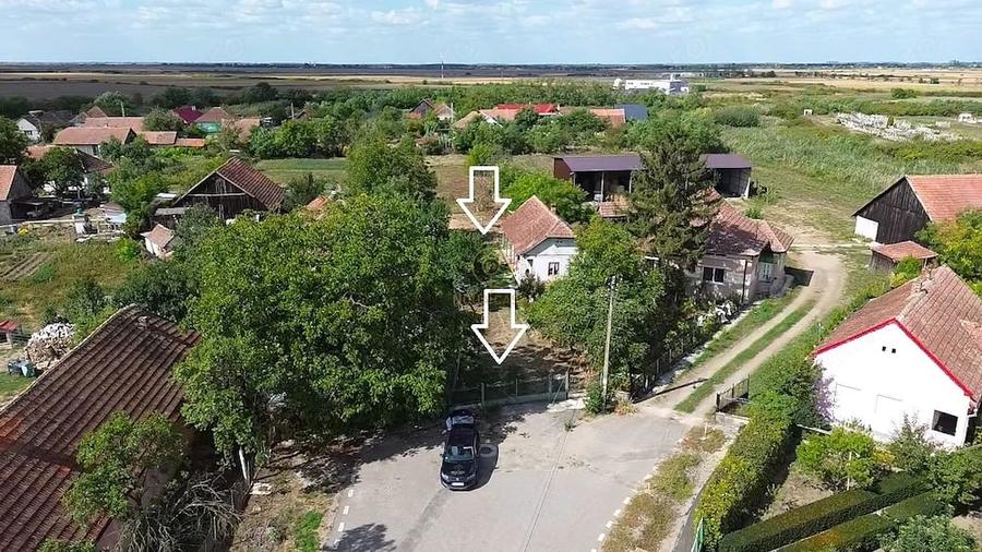 Casă cu 2 camere cu Teren 2232 Mp în Doba