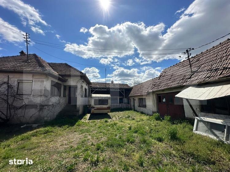 Casă cu 7 camere cu Teren 2500 Mp în Rapoltu Mare