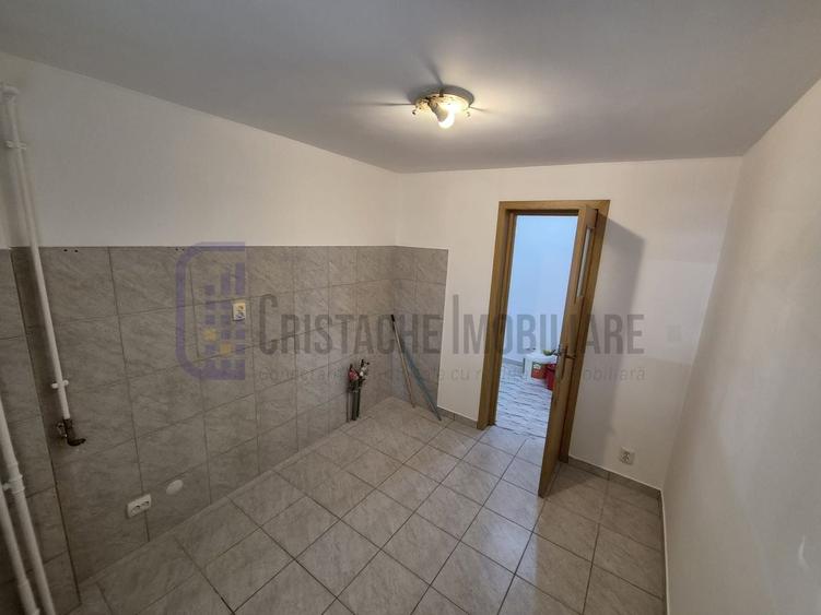 Spatiu birou | PARTER | 3 camere | 2 bai | Calea Calarasilor - 14