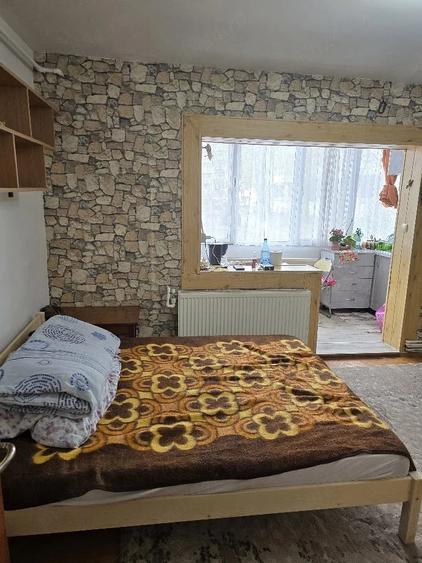 Apartament cu 2 camere decomandat în Soarelui