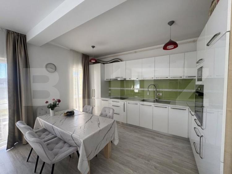 Apartament cu 3 camere semidecomandat, mobilat în Giroc