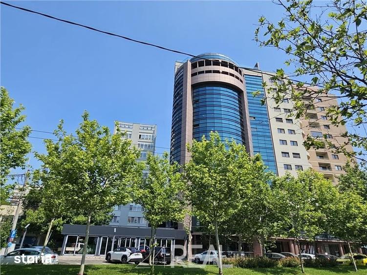Spațiu comercial, de 900 mp, în Titan