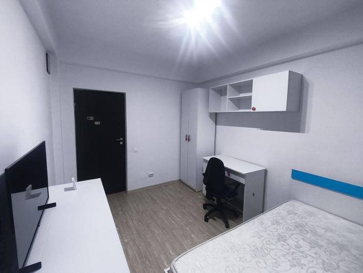 Apartament cu 3 camere decomandat în Dobroești