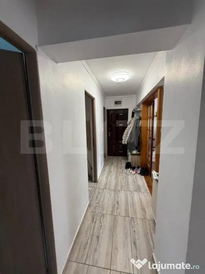 Apartament cu 4 camere decomandat în Carpați 1