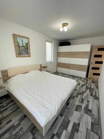 Apartament cu 3 camere semidecomandat în Florești — fotografia 3