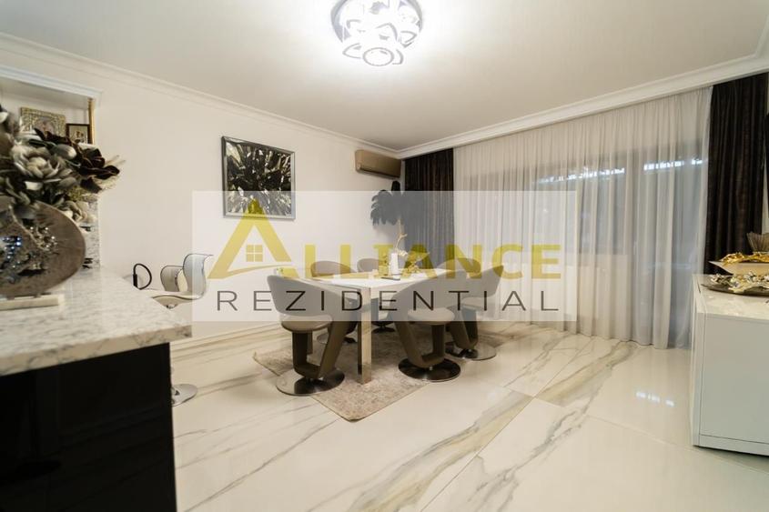 Casă individuală cu 7 camere cu Canalizare în Berceni