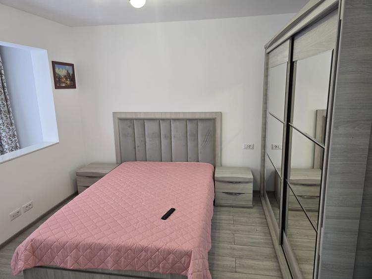 Apartament cu 3 camere semidecomandat în Gării