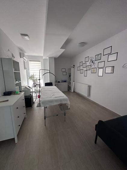Salon de infrumusetare de vanzare in Bucuresti - 1