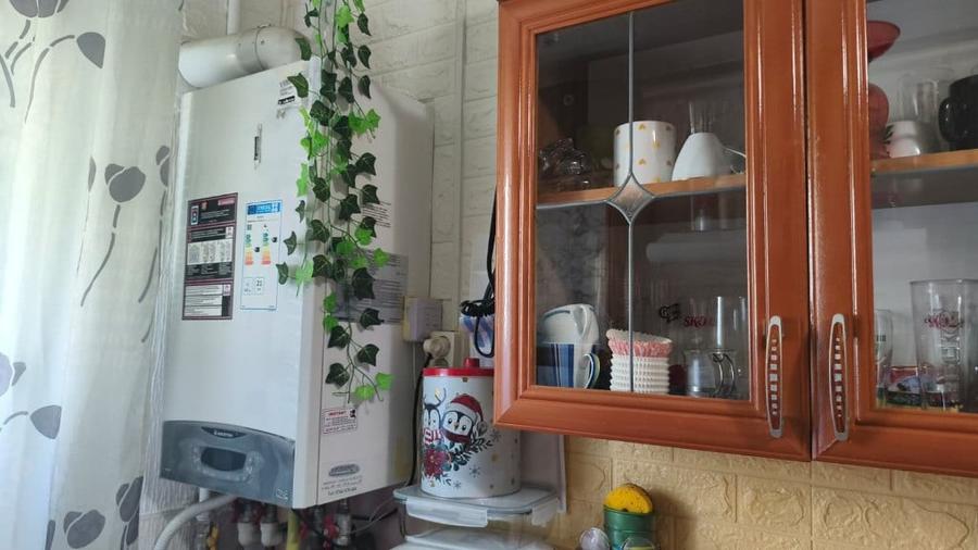 Apartament cu 3 camere semidecomandat în Gojdu