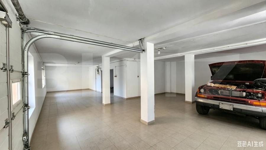 Casă individuală cu 4 camere cu Garaj în Est