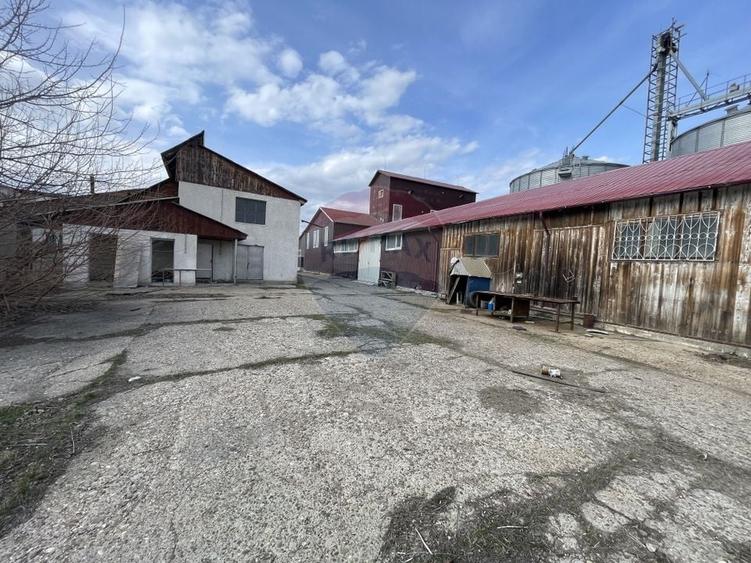 Teren Construcții intravilan de 73351 mp, în Sud
