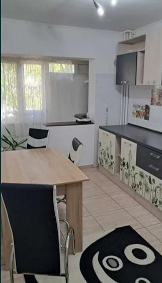 Apartament cu 3 camere decomandat, mobilat în Pantelimon