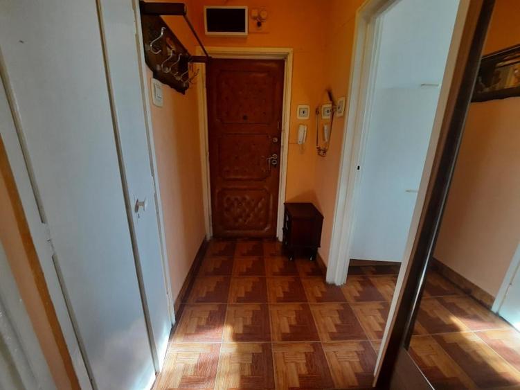 Apartament cu 2 camere semidecomandat, mobilat în Cantemir
