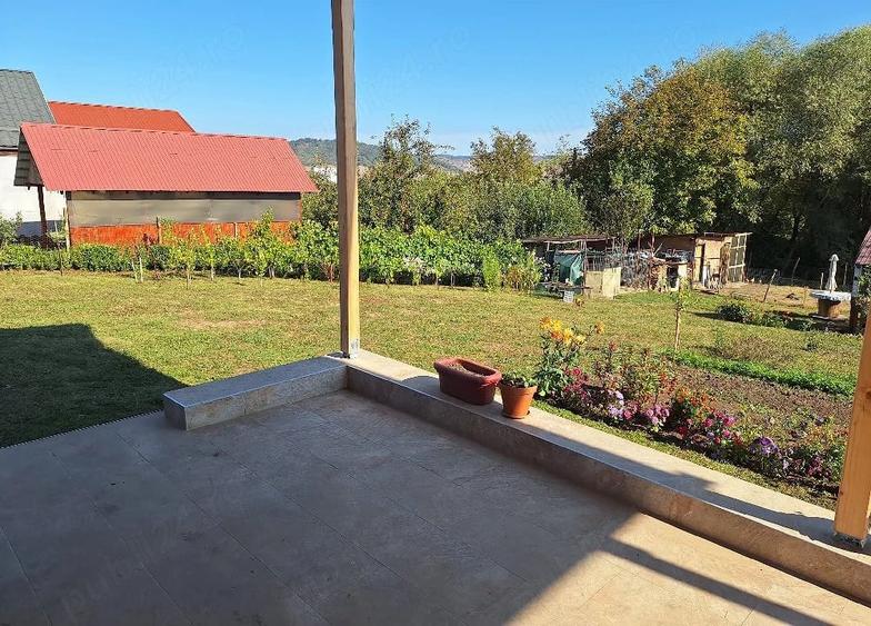 Casă cu Teren 1500 Mp în Central