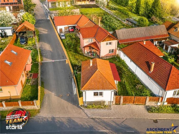 Casă cu 2 camere cu Teren 186 Mp în Simeria