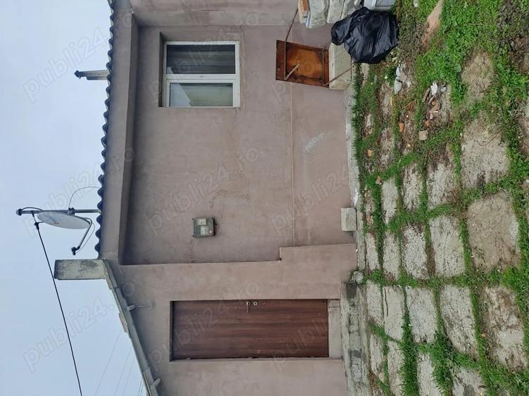 Casă cu 2 camere cu Teren 300 Mp în Nazarcea