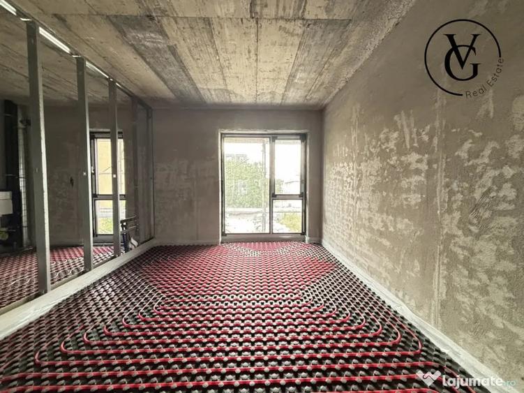 Apartament cu 4 camere decomandat în Central