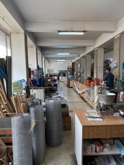 Spațiu comercial, de 230 mp, în Tractorul