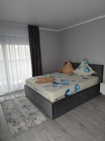 Apartament cu 2 camere semidecomandat, mobilat în Bd. Coșbuc