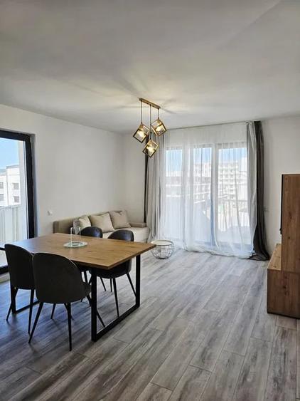 Apartament cu 3 camere decomandat, mobilat în Florești — fotografia 2