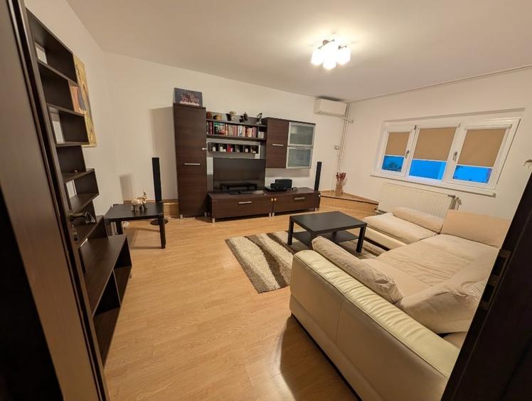 Apartament cu 3 camere decomandat, mobilat în 13 Septembrie
