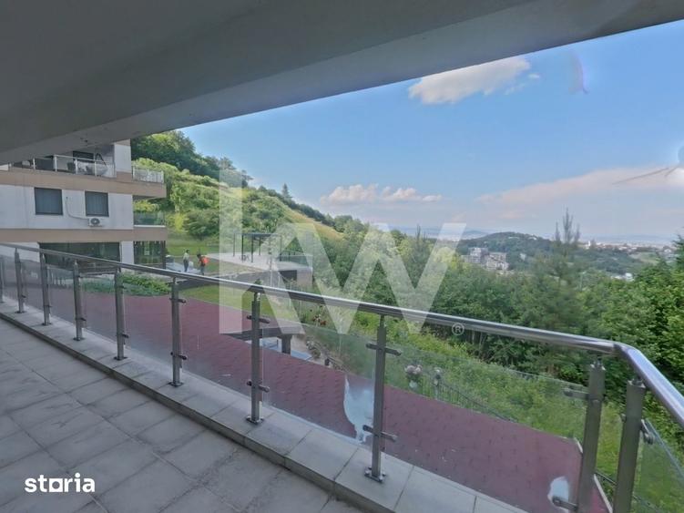 Apartament cu 3 camere, mobilat în Schei