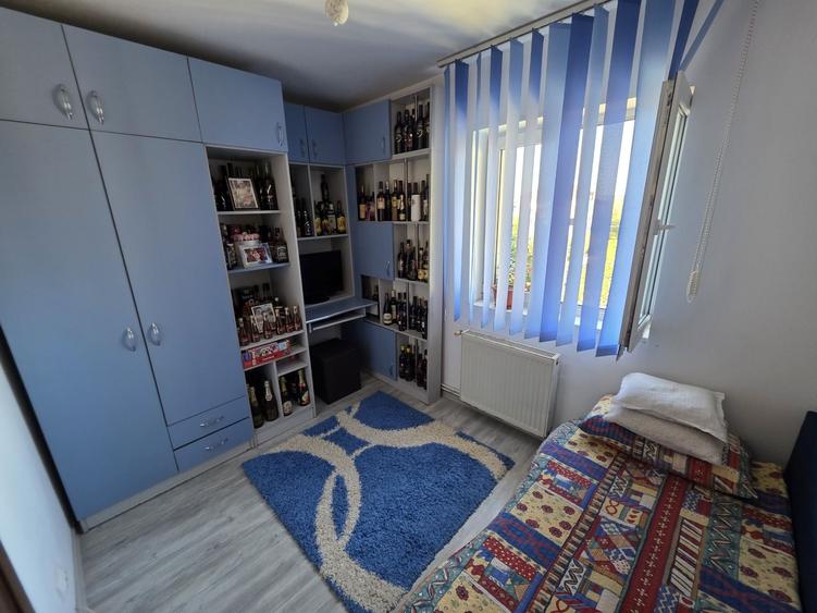 Apartament cu 2 camere nedecomandat în Petru Rareș