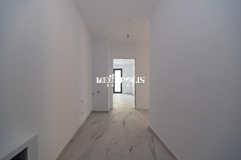 Apartament cu 3 camere decomandat în Răcădău