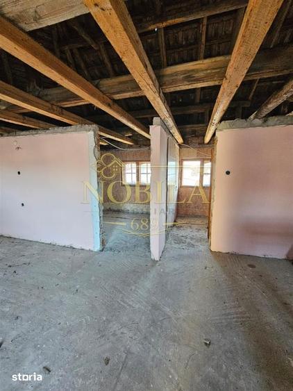Casă cu 4 camere cu Teren 1100 Mp în Central