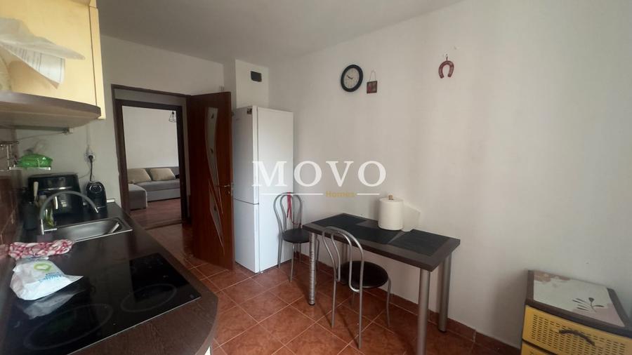 Apartament cu 3 camere decomandat, mobilat în Girocului