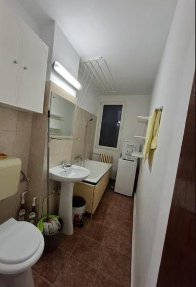 Garsonieră decomandată în Drumul Taberei