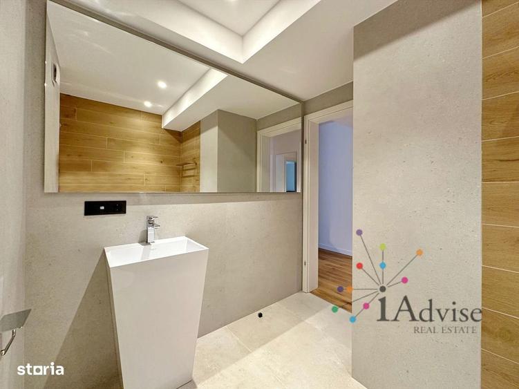 Apartament cu 3 camere decomandat în Centrul Istoric