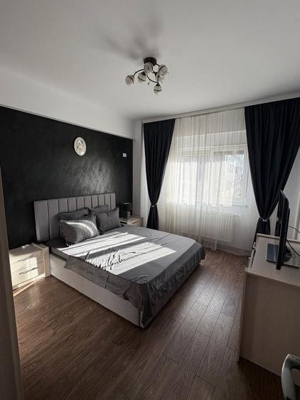 Apartament cu 2 camere decomandat în Roșu