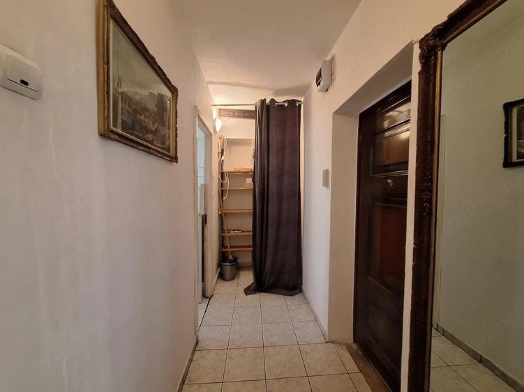 Garsonieră decomandată în Fabric