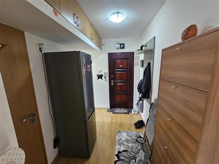 Apartament cu 2 camere decomandat, mobilat în Micro I