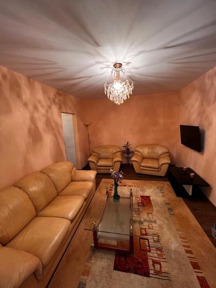 Apartament cu 2 camere semidecomandat, mobilat în 1 Mai