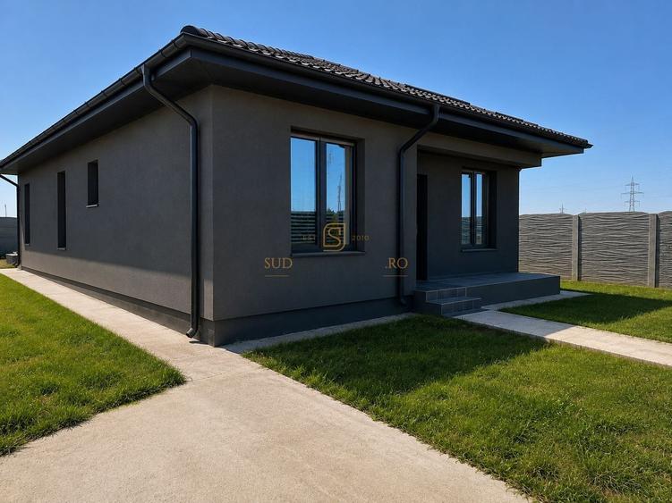 Casă individuală cu 4 camere cu Canalizare în Vidra