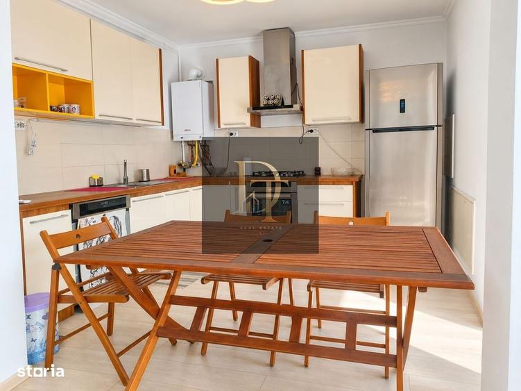 Apartament cu 4 camere în Tractorul