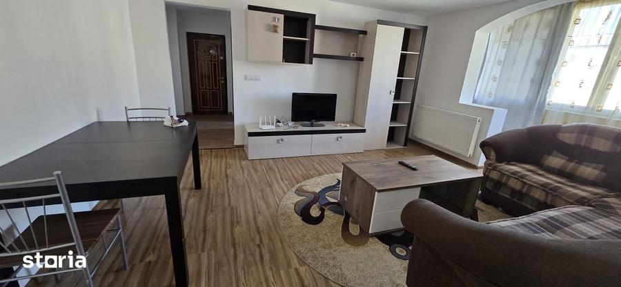 Apartament cu 2 camere semidecomandat în Micro 11