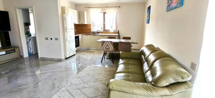 Casă individuală cu 3 camere cu Canalizare în Iris