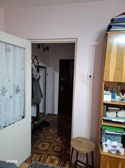 Apartament cu 3 camere semidecomandat în Miroslava