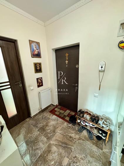 Apartament cu 2 camere semidecomandat, mobilat în Florești