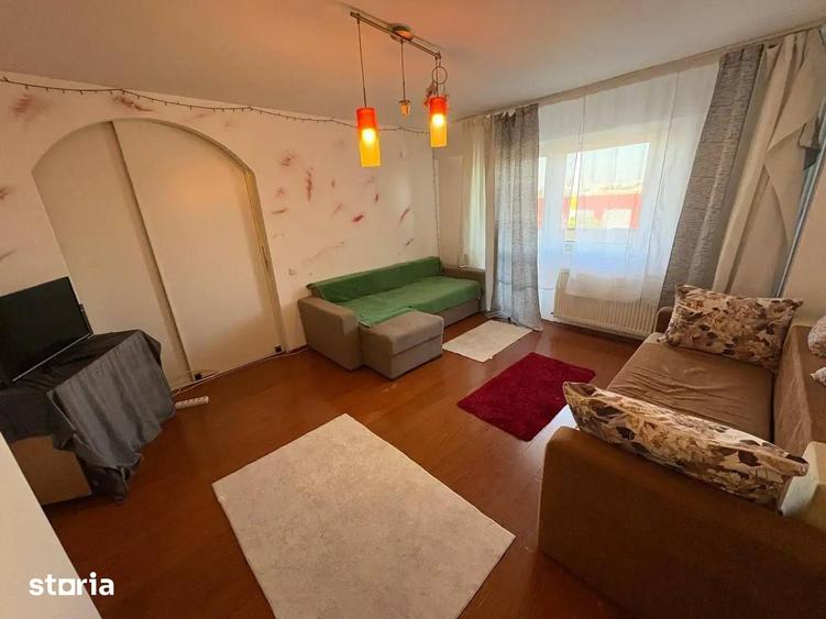Garsonieră decomandată, mobilată în Vitan