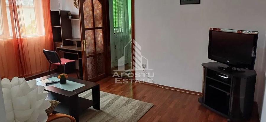 Apartament cu 2 camere semidecomandat, mobilat în Dacia