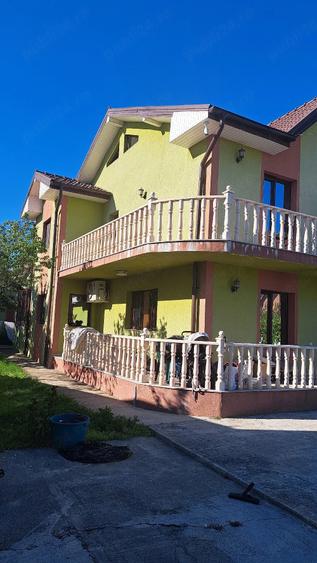 Casă cu 6 camere cu Teren 485 Mp în Central