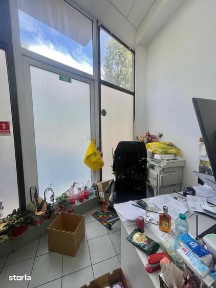 Spațiu comercial, de 236 mp, în Văcăresti