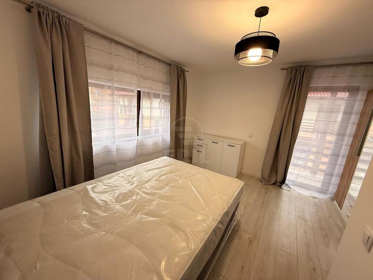 Casă cu 4 camere cu Teren 250 Mp în Central